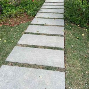 安庆 芝麻黑小区踏步、汀步石铺装效果