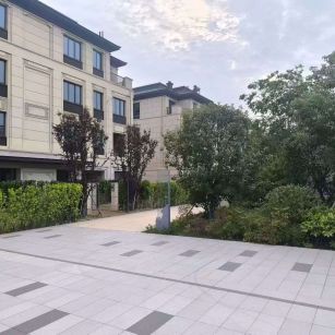 安庆 芝麻白与芝麻白搭配铺装，尺寸1200*600