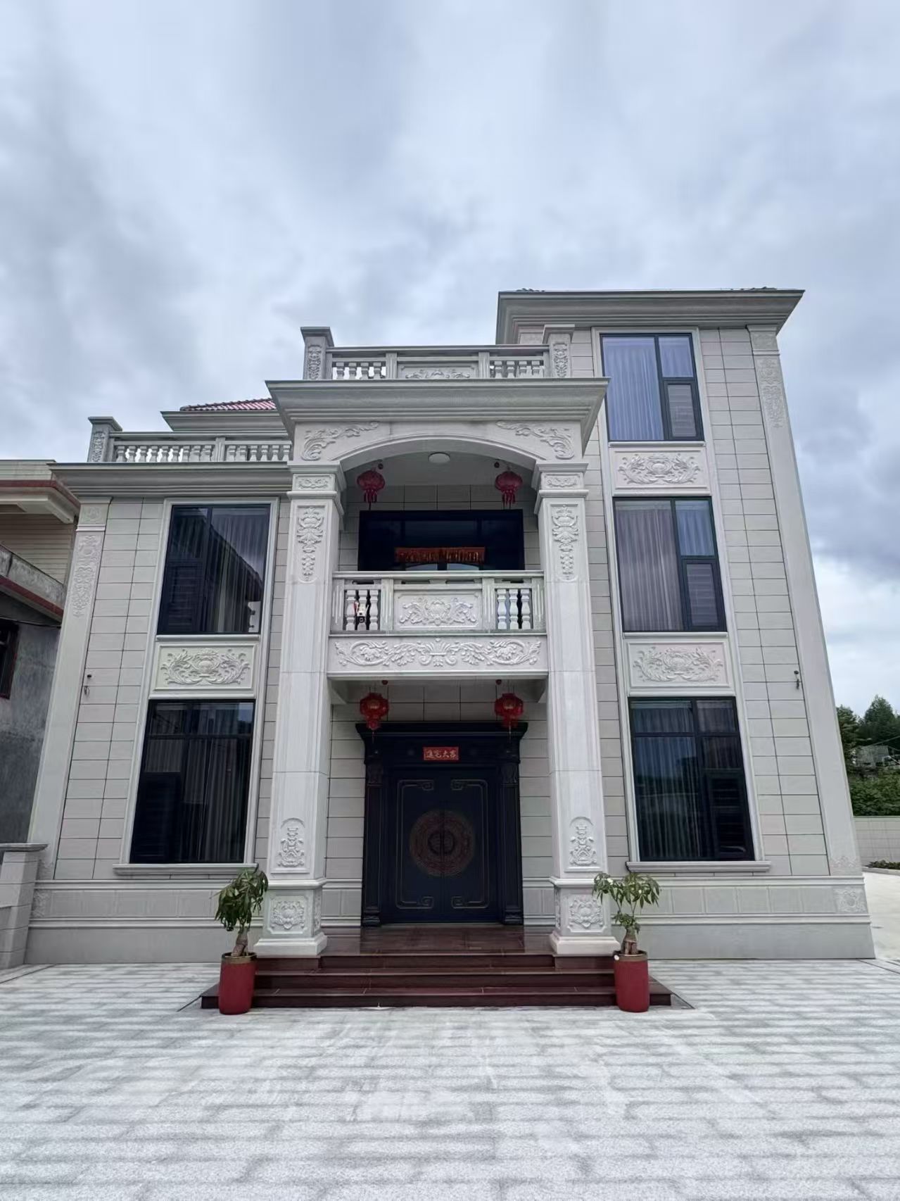 安庆 芝麻白石材别墅干挂案例展示