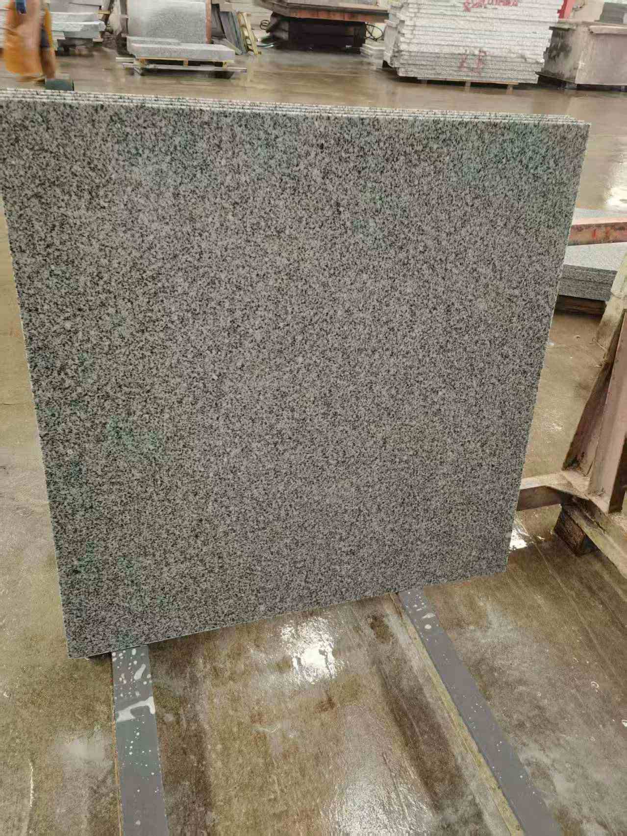 安庆 芝麻白光面900*900，高地铁标准